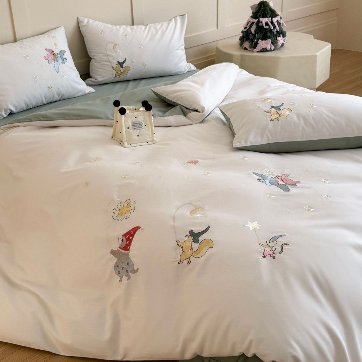 Children's Soft Cotton Sateen Bedding Set with Hand-Stitched Fairy Tale Characters