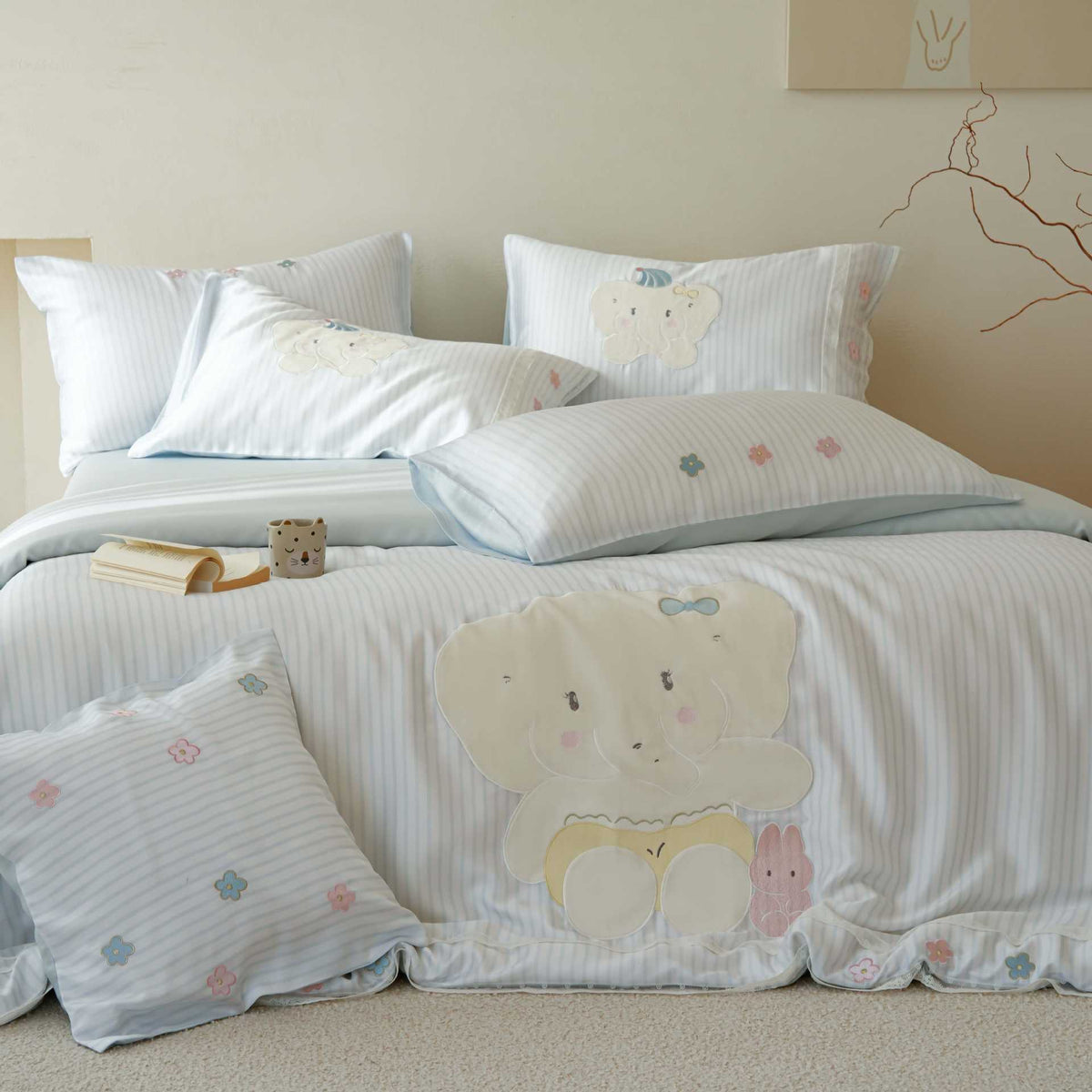 Children's Striped Cotton Sateen Bedding Set with Elephant Appliqué
