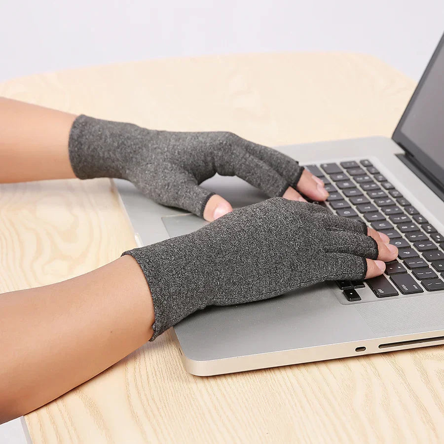 Dopiv | RelievoGlove Half Finger Compression Glove