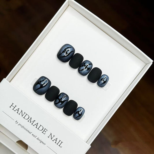 Handmade Artistic Press-On Nail Set with Glossy and Matte Finishes