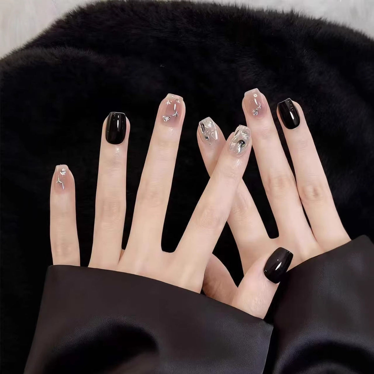 Press-On Nail Art Set with Glittering Star Accents